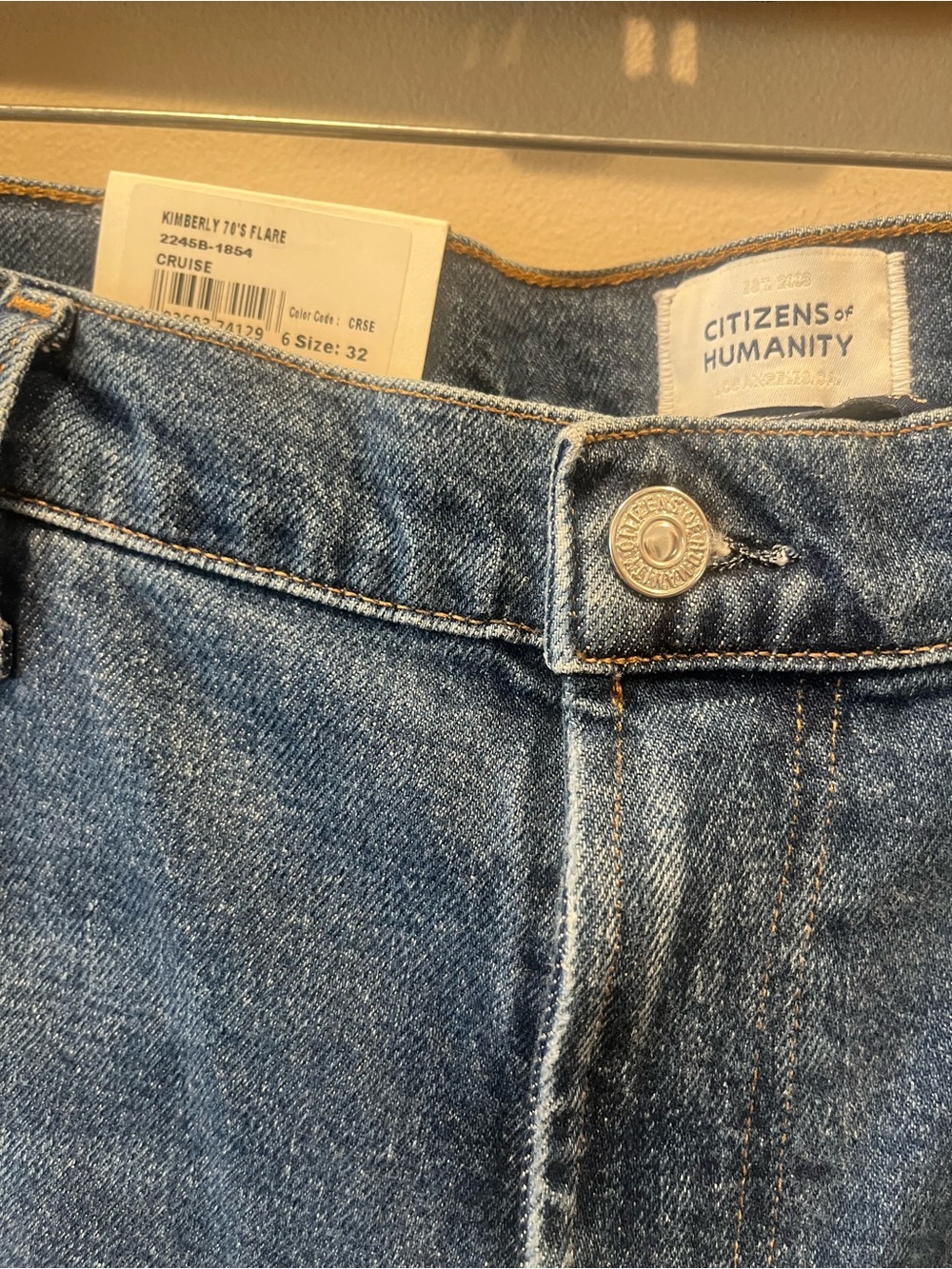 NEW Citizens of Humanity Kimberly 70s Mid-Rise Flare Jeans in Cruise, Size 32 - Picture 6 of 7